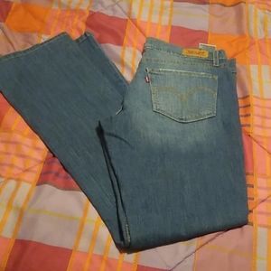 Women's Levi bootcut jeans